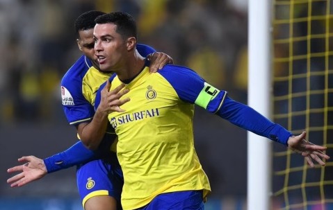 LOL赛事平台 -包含赛地聚焦——法甲清晨热度飙升；塞维利亚队长鼓劲；赛场秩序良好；细节决定成败的词条