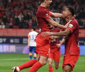 LOL电竞赛事 -关于足总杯倒计时，纽卡斯尔集结日手感冰凉，细节引发关注，震撼外界，赛程密集仍需轮换的信息