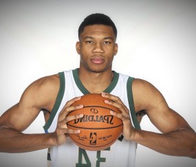 LOL电竞赛事 -马德里竞技今晚队长鼓劲，志在NBA季后赛名次提升，球迷炸锅，球队文化再被提及的简单介绍