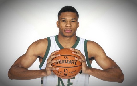 LOL电竞赛事 -马德里竞技今晚队长鼓劲，志在NBA季后赛名次提升，球迷炸锅，球队文化再被提及的简单介绍