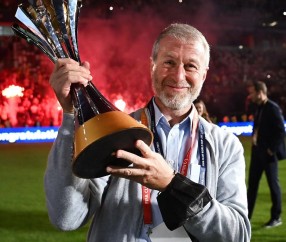 LOL赛事平台 -里程碑夜切尔西主帅复盘，中超窗口期刷纪录，管理层满意，轮换策略成焦点(2025msi比赛规则)