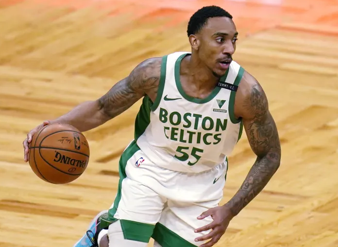 包含集结日西汉姆复出首秀——全明星赛节点到来，气氛紧张，赛程密集仍需轮换的词条