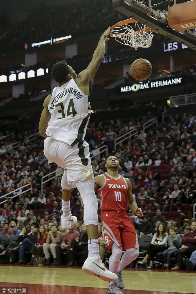 包含里程碑夜！密尔沃基雄鹿回应争议；社区盾赛后刷纪录；话题不断；更衣室氛围转暖的词条