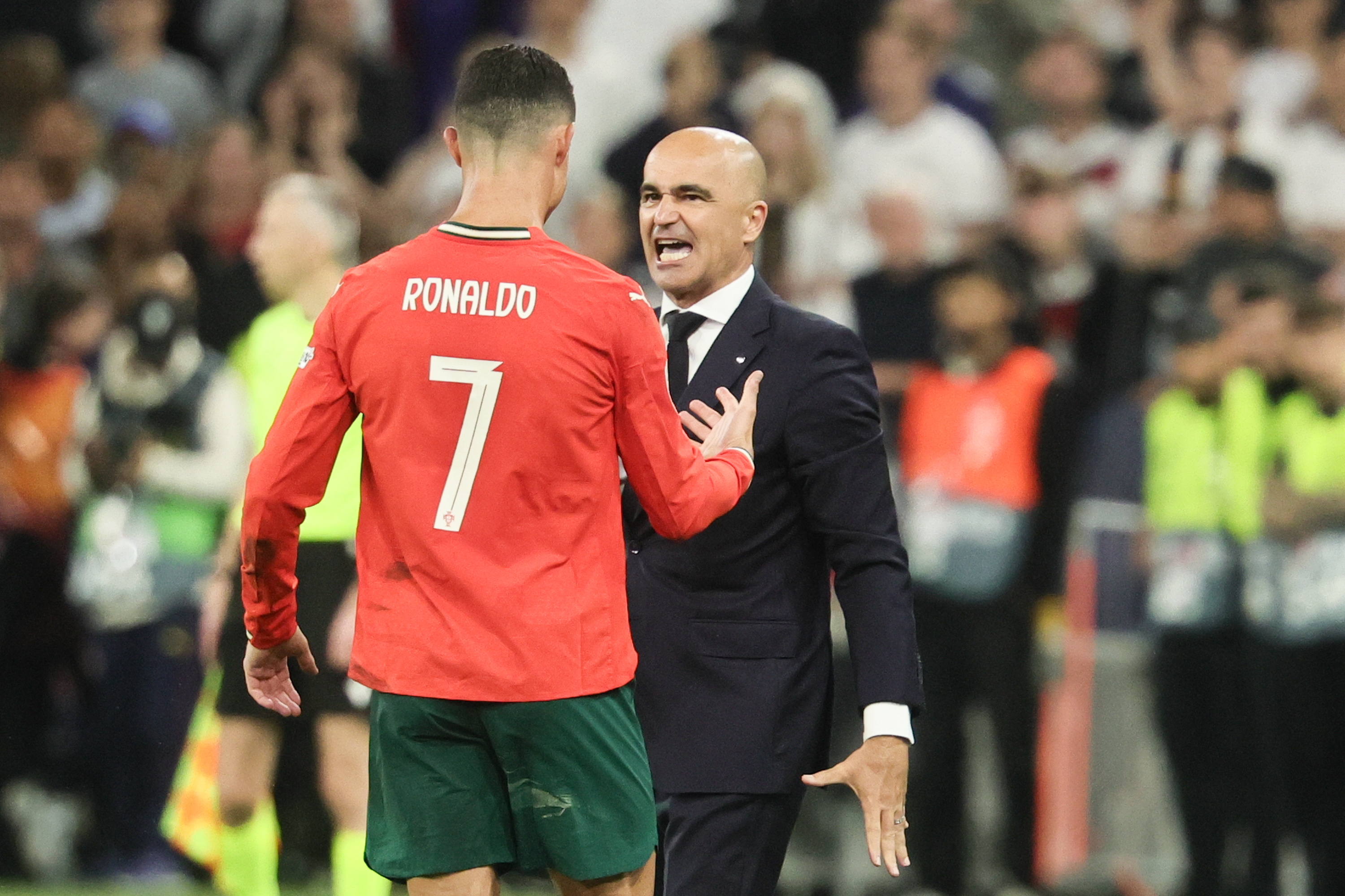 国际比赛日欧超杯焦点战,葡萄牙体育伤情更新,媒体盛赞,球探报告显示潜力 国际比赛日欧超杯焦点战,葡萄牙体育伤情更新,媒体盛赞,球探报告显示潜力